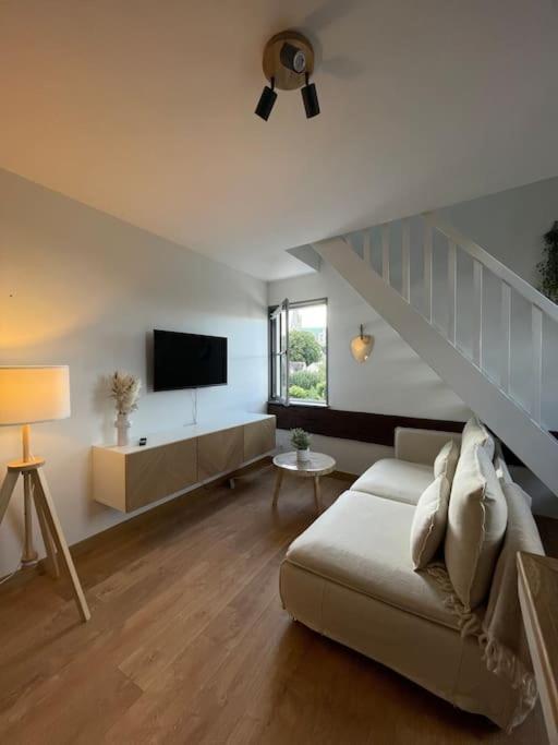 Duplex Bord De L'eure - Parking Inclus - Jolie Vue Sur La Cathedrale Apartment *