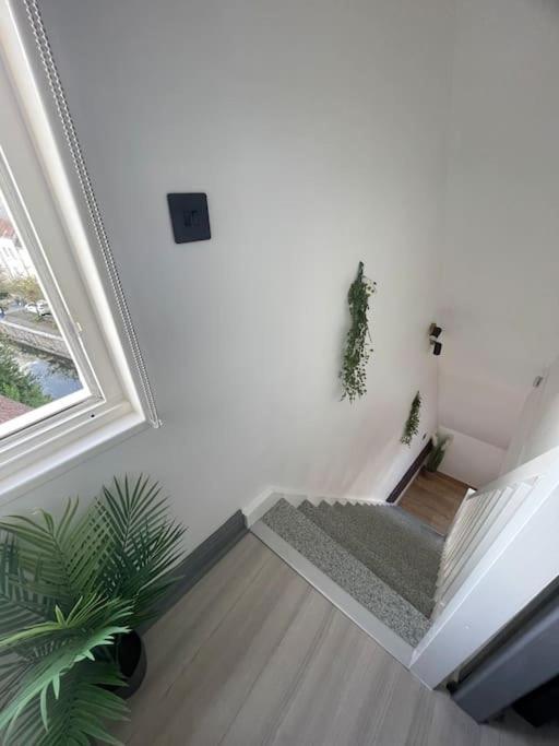 Apartment Duplex Bord De L'eure - Parking Inclus - Jolie Vue Sur La Cathedrale *