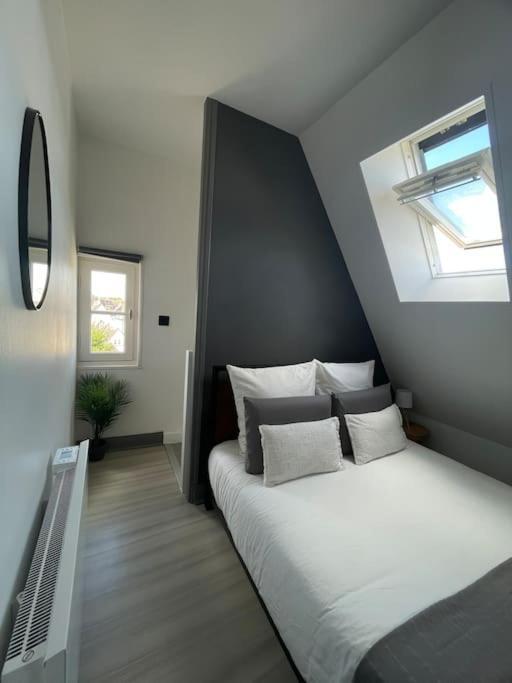 Duplex Bord De L'eure - Parking Inclus - Jolie Vue Sur La Cathedrale Chartres